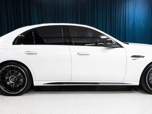 New 2026 Mercedes-Benz E 53 AMG e 4MATIC Sedan image 4