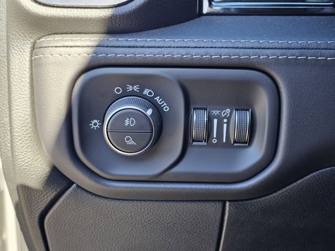 New 2026 RAM 2500 Limited image 17