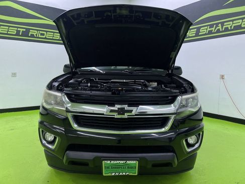 Used 2017 Chevrolet Colorado LT w/ LT Convenience Package RWD image 4