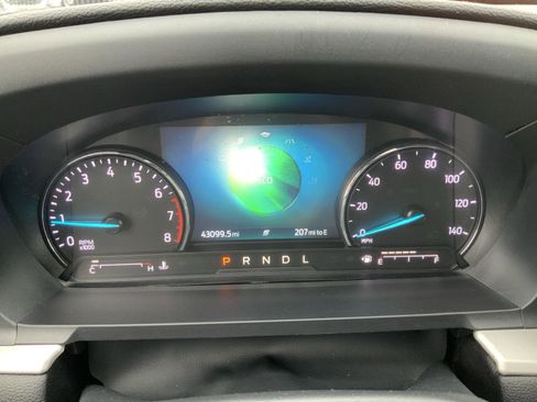 Used 2022 Ford Explorer XLT w/ Equipment Group 202A AWD/4WD image 52