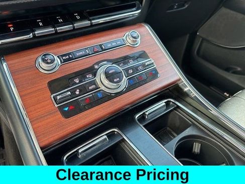 Used 2021 Lincoln Aviator Reserve w/ Elements Package Plus image 25