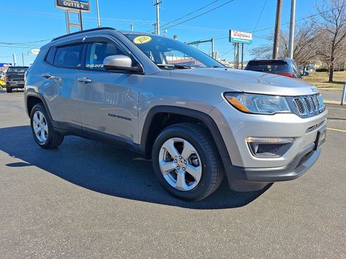 Used 2020 Jeep Compass Latitude w/ Cold Weather Group image 3