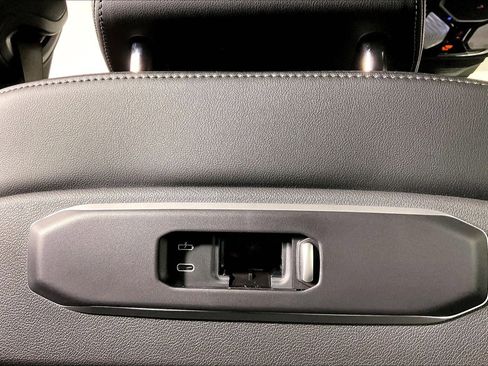 New 2026 BMW X6 xDrive40i w/ Climate Comfort Package AWD/4WD image 17