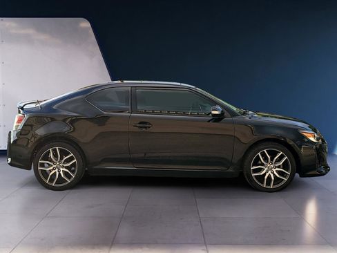 Used 2016 Scion tC FWD image 6