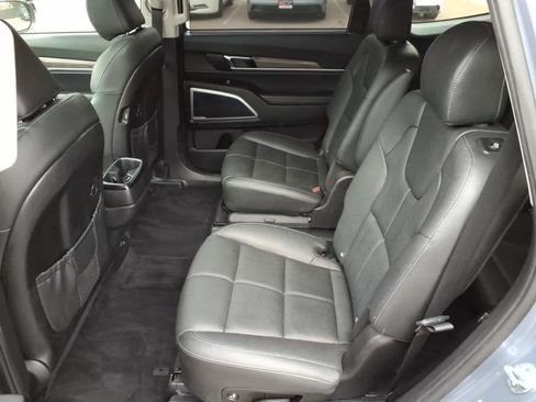 Used 2021 Kia Telluride EX w/ EX Premium Package AWD/4WD image 8