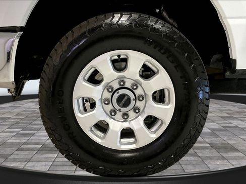 Used 2024 Ford F350 XLT w/ FX4 Off-Road Package image 34