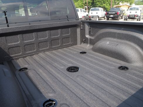 New 2025 RAM 2500 Limited image 8