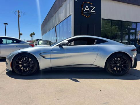 Used 2019 Aston Martin V8 Vantage Coupe RWD image 9