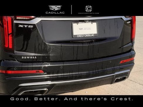 Used 2023 Cadillac XT6 Premium Luxury w/ Technology Package FWD image 9
