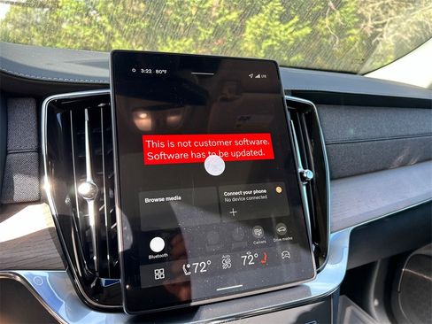 New 2026 Volvo XC90 B6 Plus w/ Protection Package Premier image 16