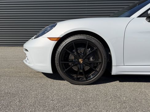 Certified 2024 Porsche 718 Cayman image 11