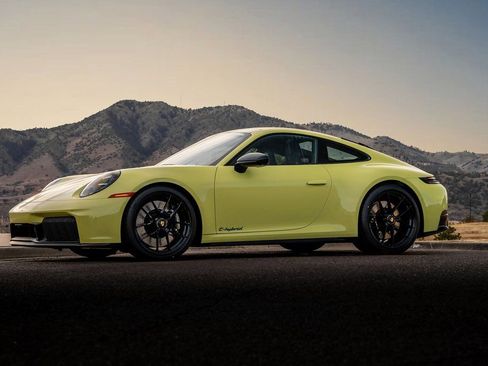 New 2026 Porsche 911 Carrera GTS image 2