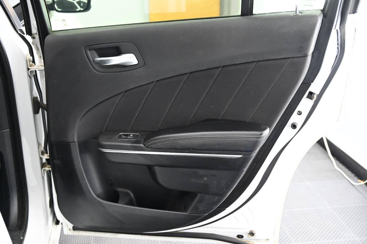 Used 2017 Dodge Charger R/T RWD image 34