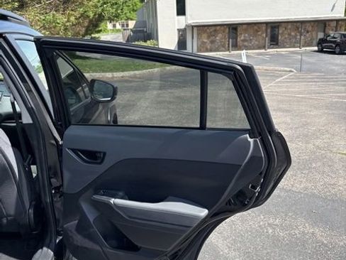 Used 2025 Subaru Crosstrek 2.0i Premium image 24