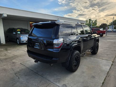 Used 2015 Toyota 4Runner SR5 image 5