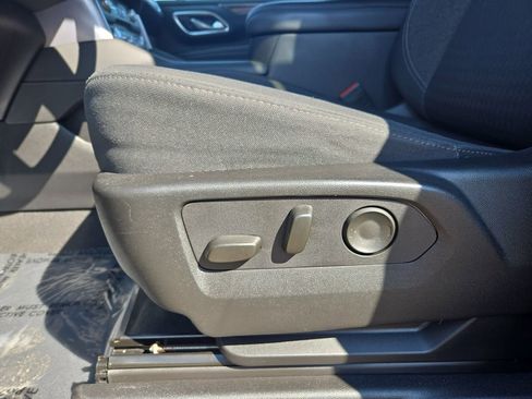 Used 2024 GMC Yukon SLE image 29