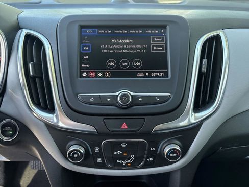 Used 2020 Chevrolet Equinox LS w/ LS Convenience Package FWD image 24
