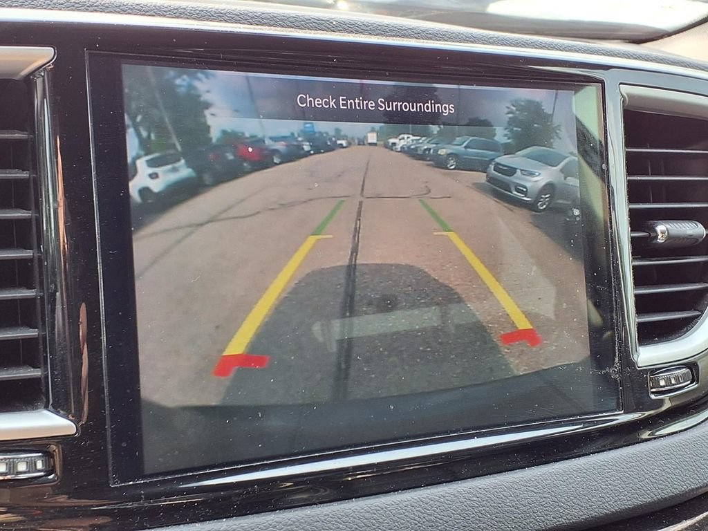Used 2024 Chrysler Pacifica Touring-L FWD image 25
