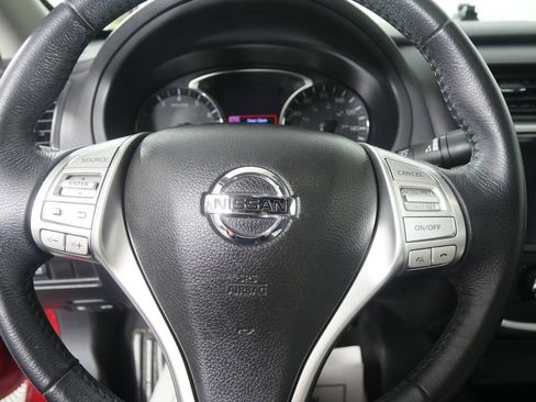 Used 2016 Nissan Altima 2.5 SV w/ Convenience Package FWD image 15