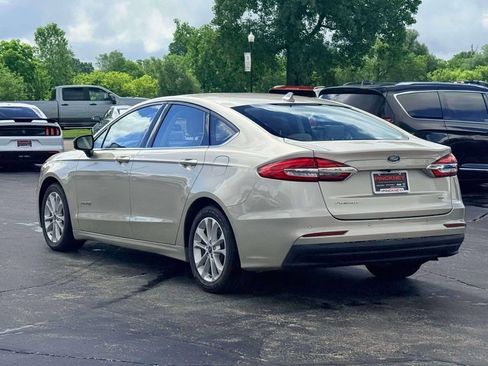 Used 2019 Ford Fusion SE FWD image 9