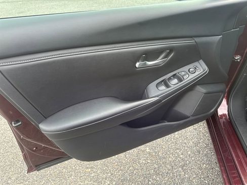 Used 2024 Nissan Sentra SV image 8