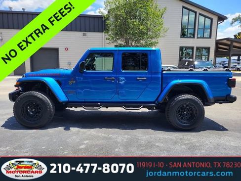 Used 2020 Jeep Gladiator Rubicon AWD/4WD image 2