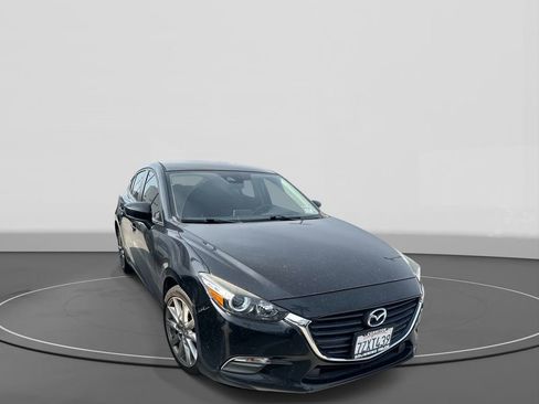 Used 2017 MAZDA MAZDA3 Touring image 4