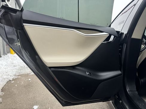 Used 2017 Tesla Model S 100D image 38