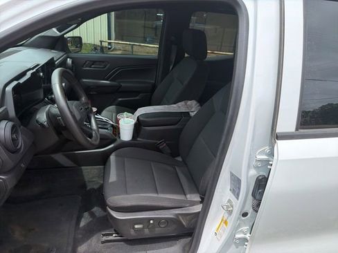 Used 2024 Chevrolet Colorado Trail Boss w/ Technology Package AWD/4WD image 11