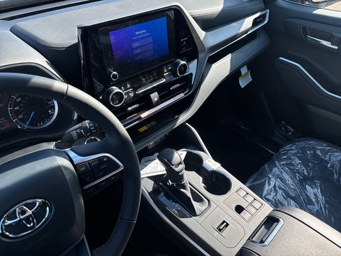 New 2026 Toyota Highlander XLE AWD/4WD image 20