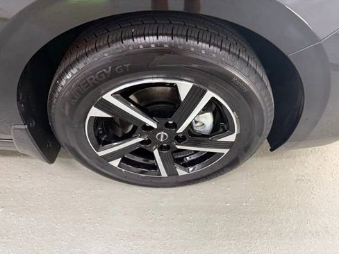 New 2025 Nissan Sentra SV image 4