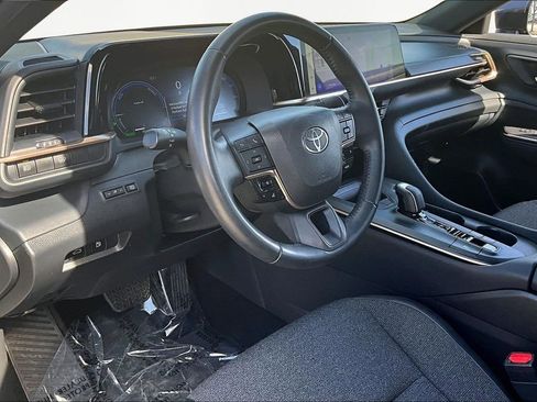 Used 2023 Toyota Crown AWD/4WD image 13