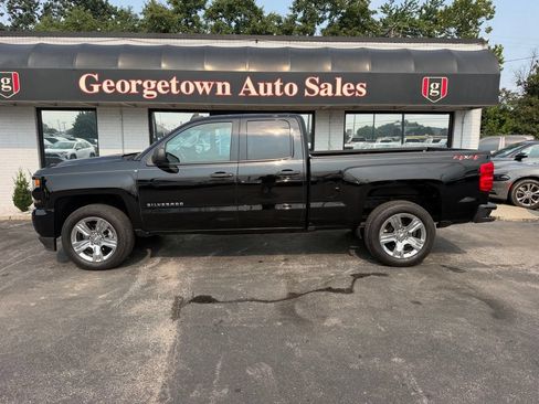 Used 2019 Chevrolet Silverado 1500 Custom w/ Custom Convenience Package AWD/4WD image 27