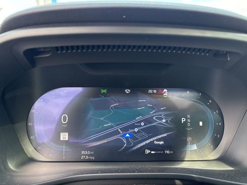 Certified 2025 Volvo XC40 B5 Ultra w/ Protection Package Premier image 19