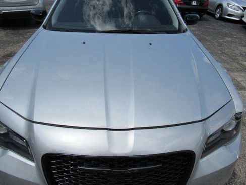 Used 2020 Chrysler 300 Touring w/ Sport Appearance Package RWD image 10