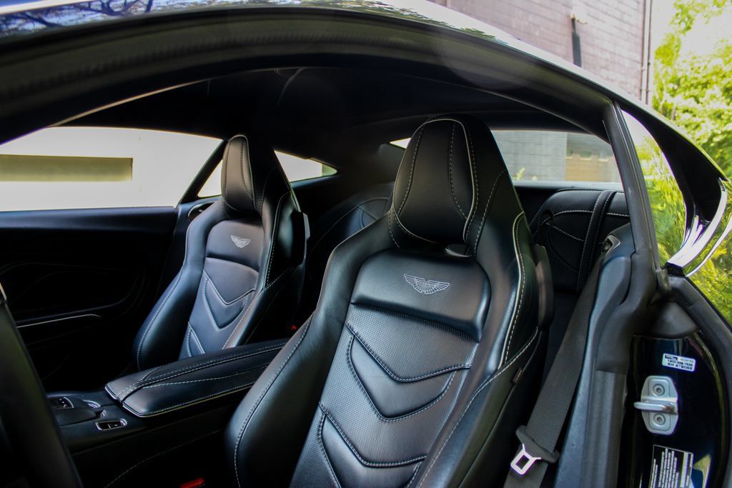 Used 2019 Aston Martin DBS Superleggera RWD image 10