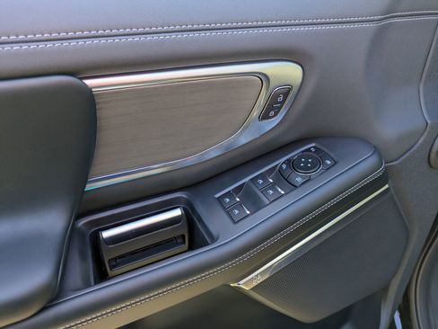 New 2025 Ford Expedition Max Platinum w/ Driver's Package image 17