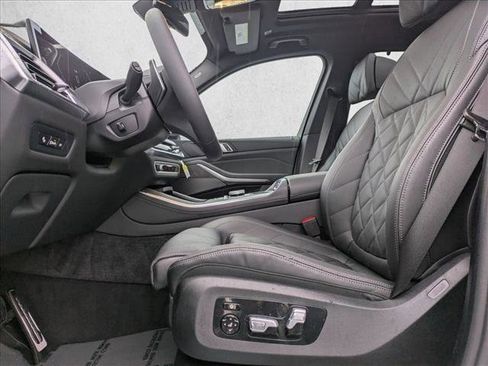 Used 2026 BMW X5 xDrive40i w/ M Sport Package image 4