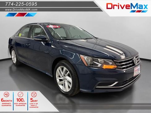 Used 2018 Volkswagen Passat 2.0T SE FWD image 1