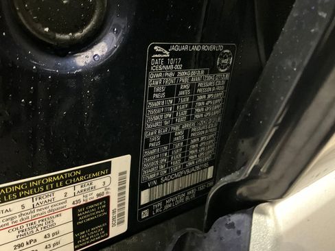 Used 2018 Jaguar F-PACE S image 30