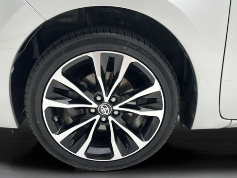 Used 2019 Toyota Corolla SE FWD image 8