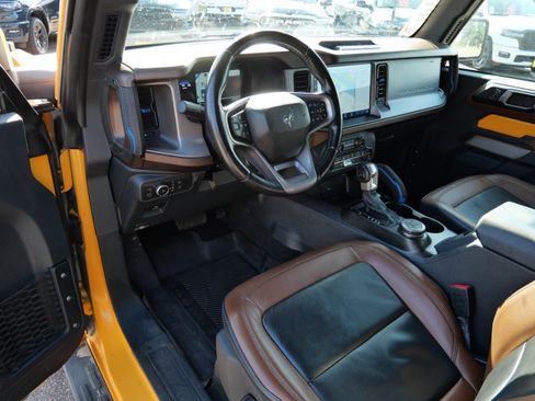 Used 2021 Ford Bronco Outer Banks w/ Sasquatch Package AWD/4WD image 9