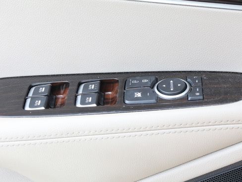 Used 2020 Kia Sorento EX image 13