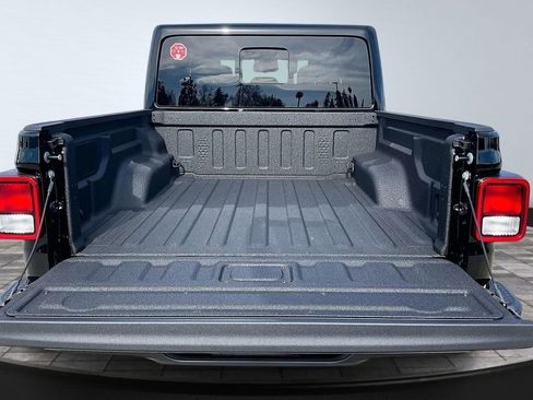 New 2026 Jeep Gladiator Sport image 19