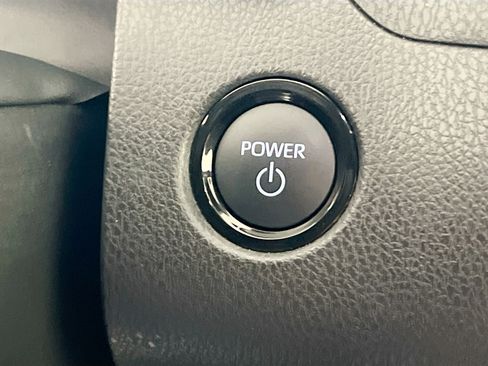 Used 2025 Toyota Camry SE image 24