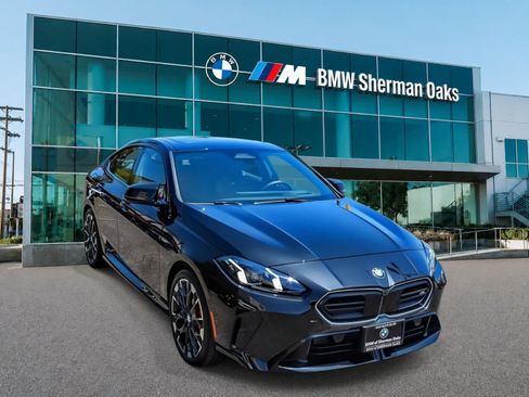 Used 2025 BMW M235i xDrive w/ Premium Package AWD/4WD image 3