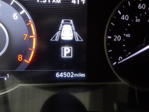 Used 2021 Nissan Versa SV image 18