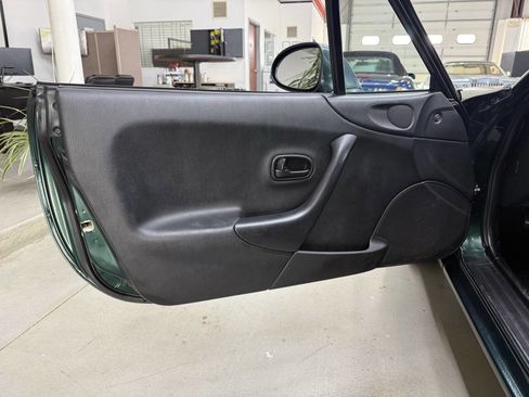 Used 2000 MAZDA MX-5 Miata image 16