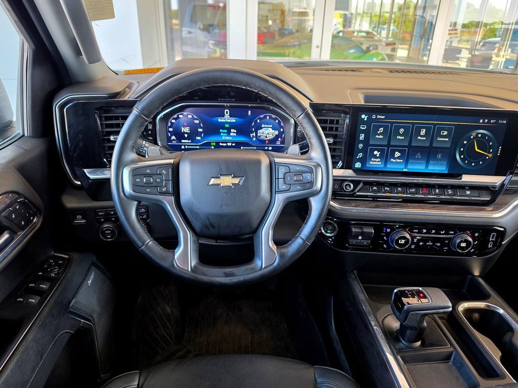 Used 2023 Chevrolet Silverado 1500 LTZ AWD/4WD image 18