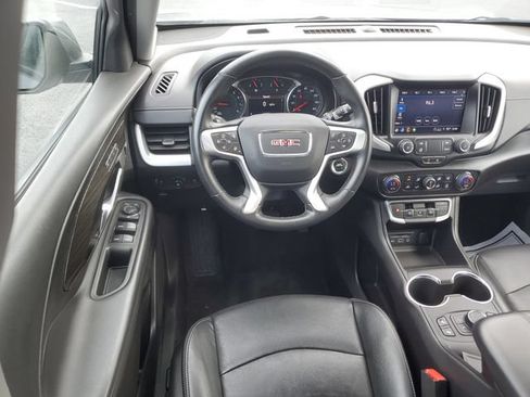 Used 2024 GMC Terrain SLT FWD image 11